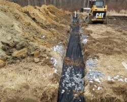 Gravity Fed Standard Septic Tank And Drainfield Trench